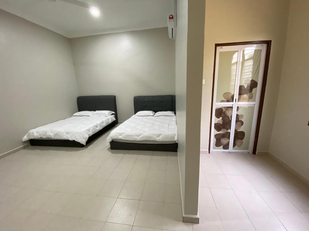 Sasuka Guesthouse Marang Exterior photo